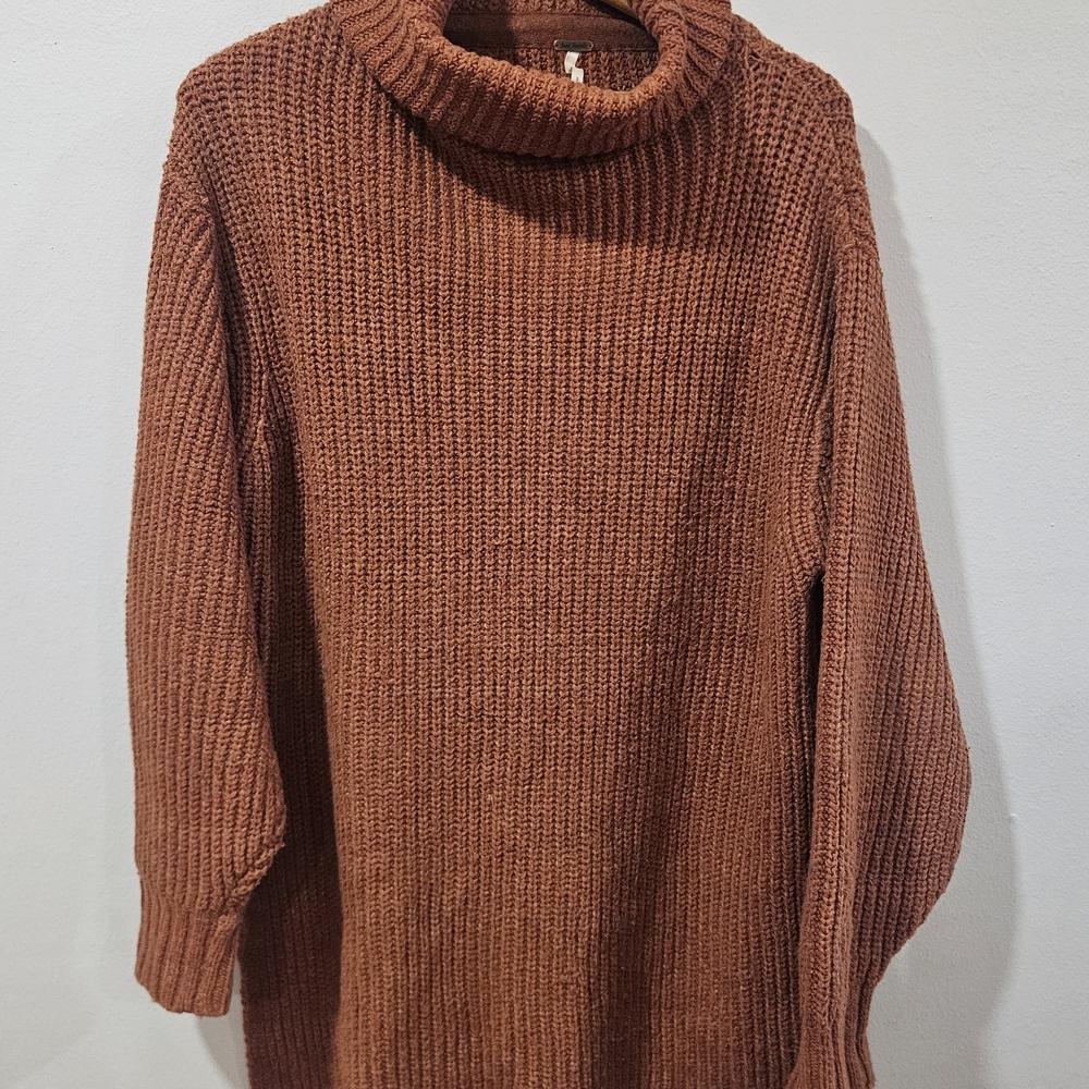 FREE PEOPLE Eleven Cowl Turtleneck Oversized Rust Brown Sweater Size Small